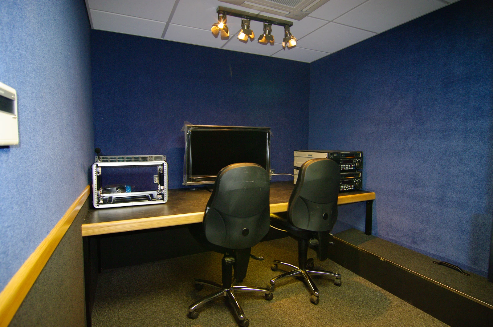 vt14_front_suite